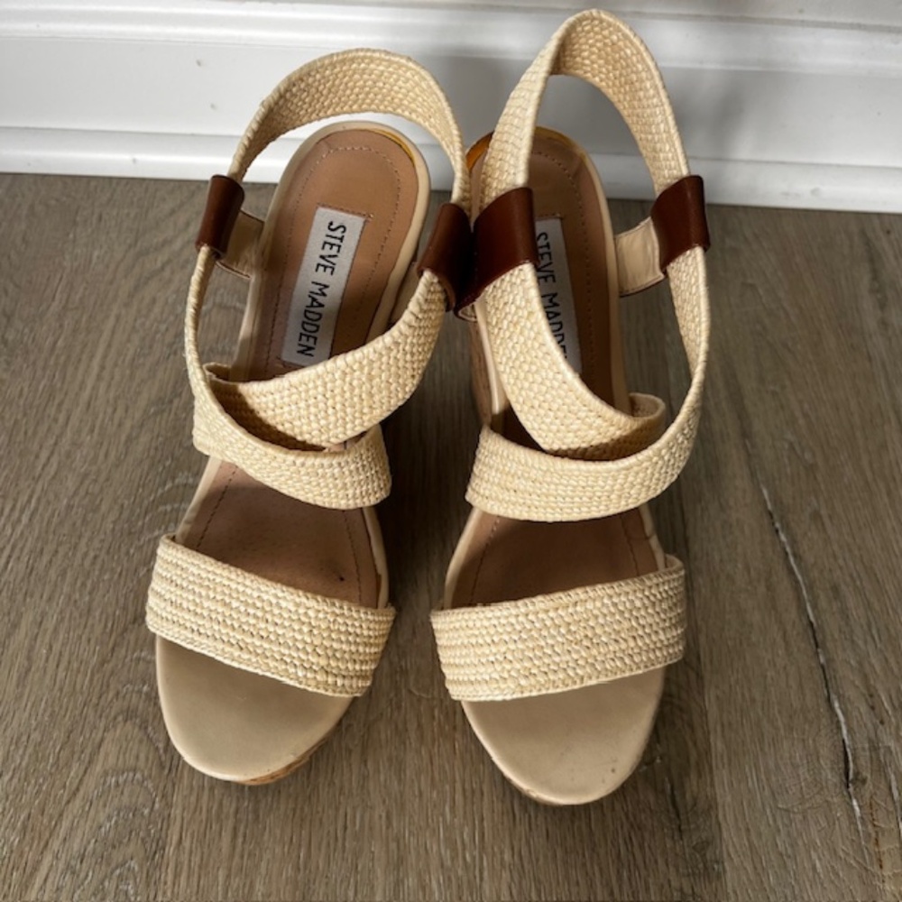 Steve Madden Elika Platform Beige Strappy Cork Heel Wedge Size 5